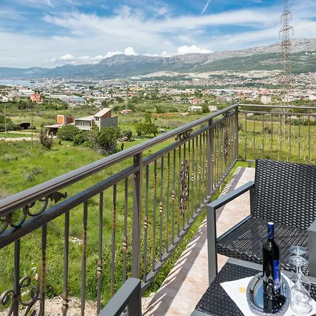 Aaa Anic Amazing Deluxe Apartman Split