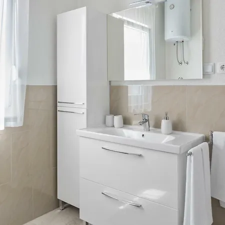 Aaa Anic Amazing Deluxe *