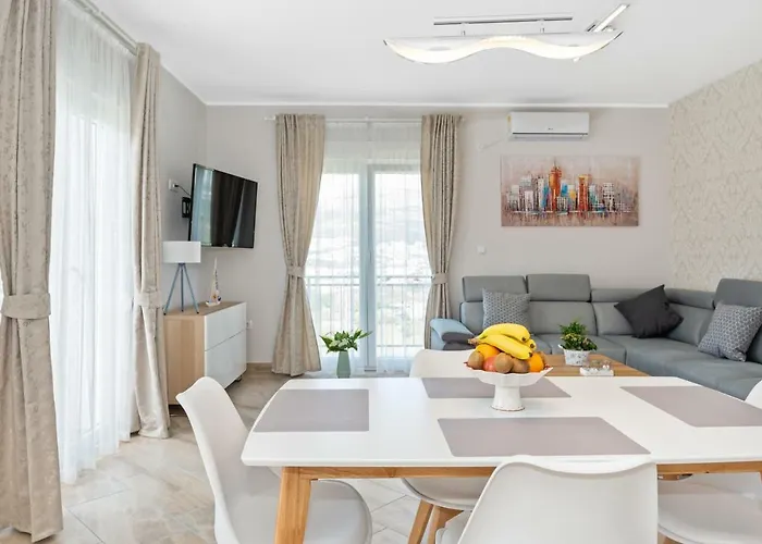 Aaa Anic Amazing Deluxe Apartment Split