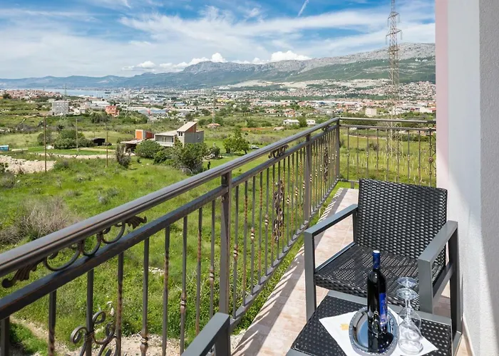 Aaa Anic Amazing Deluxe Apartment Split