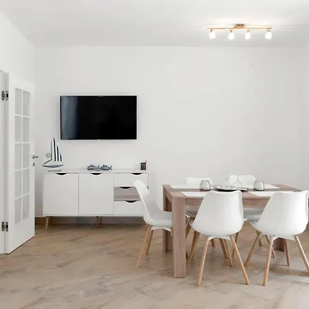 Aaa Anic Amazing Deluxe 스플리트